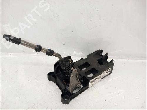 Used Gear lever RENAULT SCÉNIC III (JZ0/1_) 1.9 dCi (JZ0J, JZ1J, JZ1K, JZ1S) (131 hp) 30425394