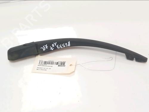 Used Rear windshield wiper arm Rear windshield wiper arm 38432899 38432899