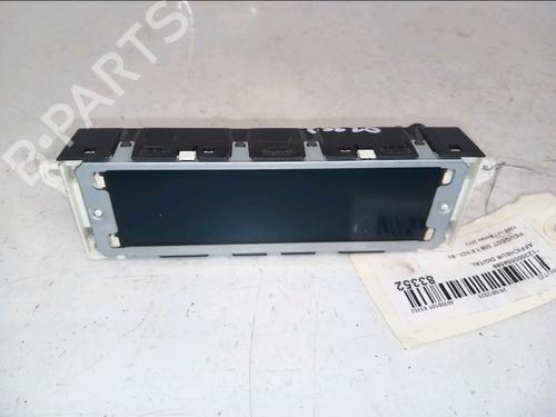 Used Display monitor PEUGEOT 308 SW I (4E_, 4H_) 1.6 HDi (92 hp) 30429989