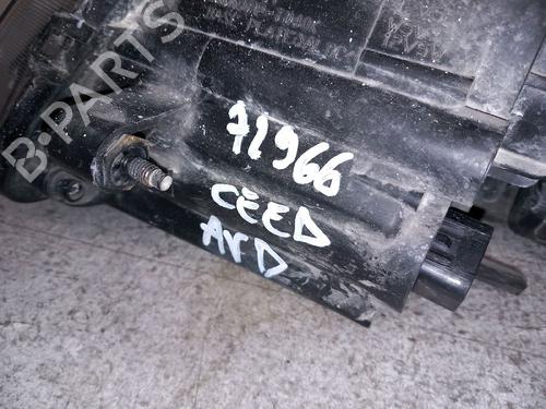 Right headlight KIA CEE'D Hatchback (ED) 1.6 CRDi 90 | BP30415359C29