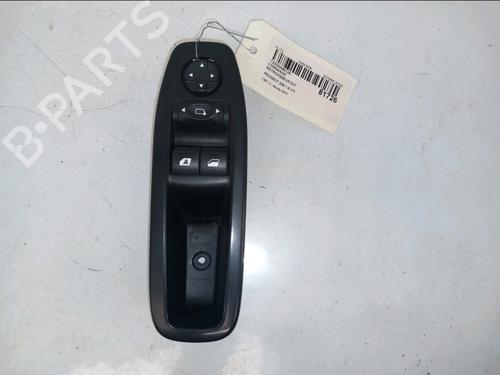 Commande retroviseurs PEUGEOT 208 I (CA_, CC_) 1.4 VTi (95 hp) 32975657