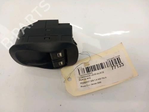 Used Left front window switch PEUGEOT 206+ (2L_, 2M_) 1.4 HDi eco 70 (68 hp) 30415206