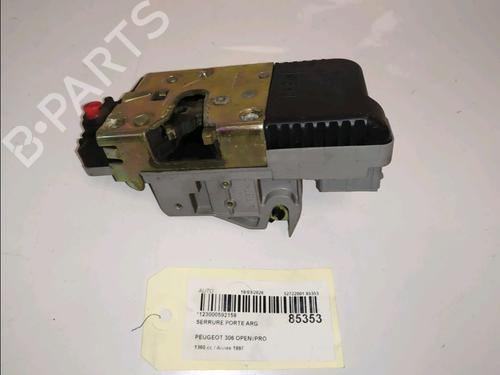 Venstre bagtil lås Venstre bagtil lås PEUGEOT 306 Hatchback (7A, 7C, N3, N5) [1993-2003] 33749409 33749409