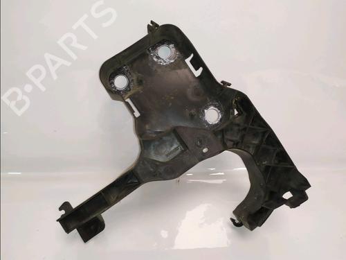 Used Right headlight support Right headlight support RENAULT SCÉNIC II (JM0/1_) 1.9 dCi (JM14) (131 hp) 33458223 33458223