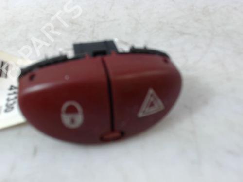 Advarselsbryter PEUGEOT 206 Hatchback (2A/C) 1.6 HDi 110 (109 hp) 30424478