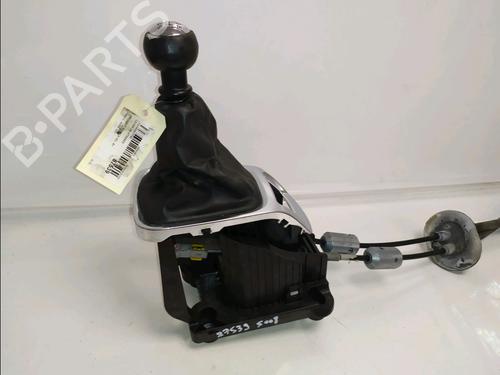 Used Gear lever Gear lever PEUGEOT 5008 (0U_, 0E_) 1.6 HDi (114 hp) 40278172 40278172