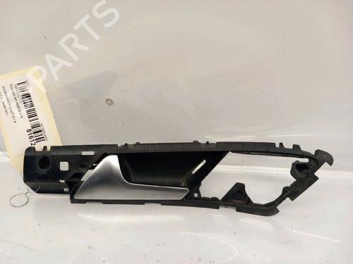 Used Front left interior door handle Front left interior door handle 30434088 30434088