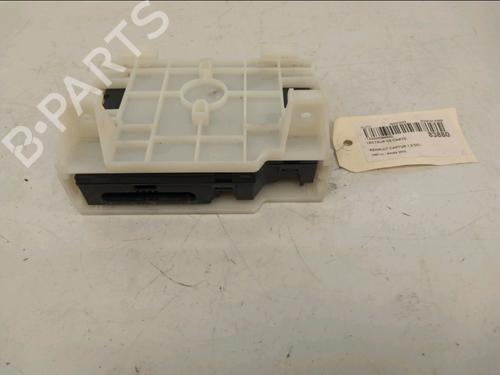 card-reader-renault-captur-i-j5_-h5_-2013-32401846 main image