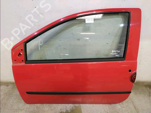 Used Left front door Left front door RENAULT TWINGO II (CN0_) 1.2 (CN0D) (58 hp) 33713532 33713532