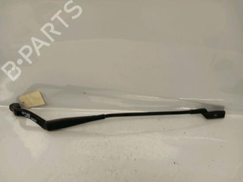 Used Front windshield wiper arm Front windshield wiper arm 30430010 30430010