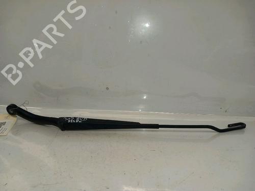 Used Front windshield wiper arm PEUGEOT 307 (3A/C) 1.6 16V (109 hp) 30415004