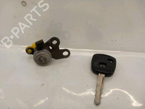 other-toyota-yaris-_p1_-1999-2000-2001-2002-2003-2004-2005-30421040 main image