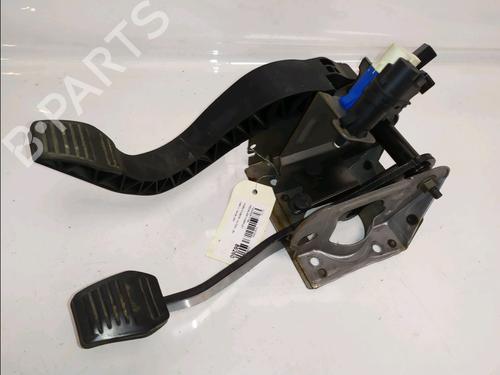 Used Pedal Pedal 38189090 38189090