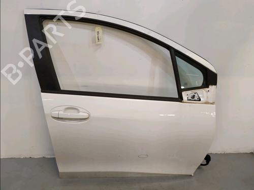 Used Right front door Right front door 38104001 38104001