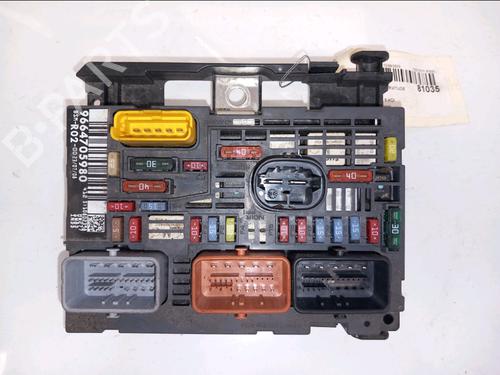 Used Fuse box CITROËN C5 III (RD_) 1.6 HDi 110 (RD9HZC) (109 hp) 30420884