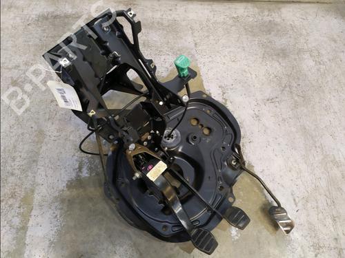 Używane Pedał RENAULT TWINGO I (C06_) 1.2 16V (C06C, C06D, C06K) (75 hp) 30828415