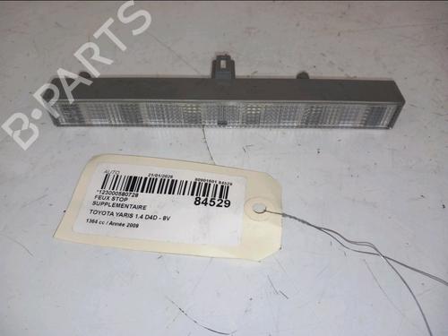 3º Stop TOYOTA YARIS (_P9_) 1.4 D-4D (NLP90_, NLP90R) (90 hp) 32310809