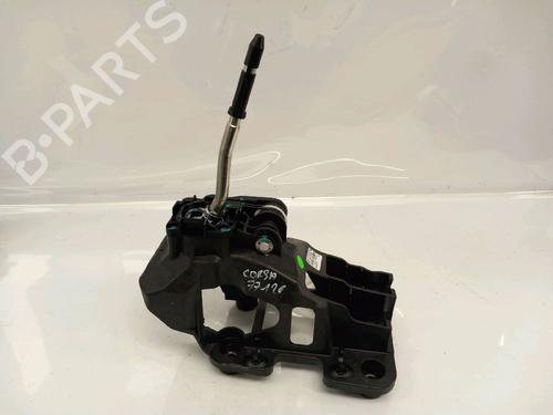 Used Gear lever OPEL CORSA F (P2JO) 1.2 (68) (75 hp) 30432926