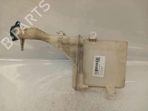 Used Windscreen washer tank TOYOTA YARIS (_P1_) 1.4 D-4D (NLP10_, NLP10R) (75 hp) 30429903