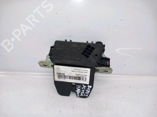 Used Tailgate lock OPEL ASTRA H GTC (A04) 1.9 CDTi 16V (L08) (120 hp) 30424670