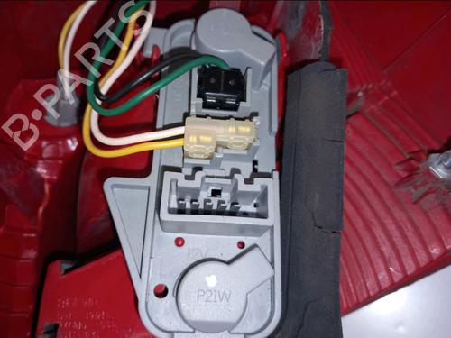 Left taillight TOYOTA YARIS (_P9_) 1.0 VVT-i (KSP90_, KSP90R) | BP30433601C34