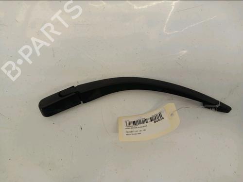 Used Rear windshield wiper arm PEUGEOT 107 (PM_, PN_) 1.0 (68 hp) 31822260