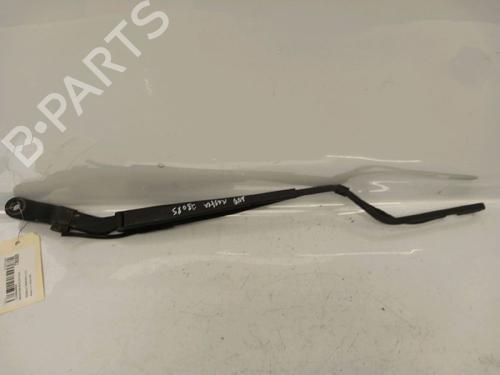 Used Front windshield wiper arm Front windshield wiper arm 30424144 30424144
