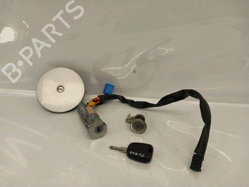 Used Electronic module PEUGEOT 206 Hatchback (2A/C) 1.4 i (75 hp) 30428462