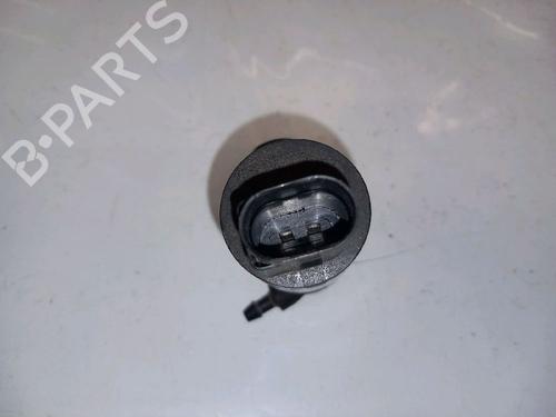 Washer pump TOYOTA YARIS (_P9_) 1.4 D-4D (NLP90_, NLP90R) | BP30416684E24