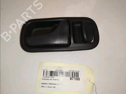 Used Front right interior door handle Front right interior door handle 37483852 37483852