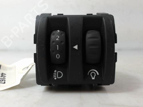 Used Headlight switch RENAULT SCÉNIC II (JM0/1_) 1.9 dCi (JM0G, JM12, JM1G, JM2C) (120 hp) 30415067