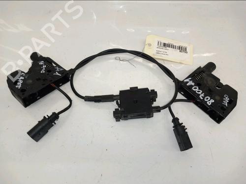 Used Hood lock AUDI A1 (8X1, 8XK) 1.6 TDI (105 hp) 30422419