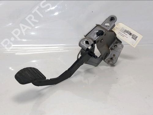 Pédale d'embrayage Pédale d'embrayage RENAULT CLIO III (BR0/1, CR0/1) 2.0 16V (BR0C, BR0K, CR0C, CR0K) (139 hp) 36517115 36517115