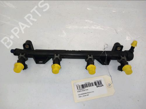 Used Injection rail VW POLO IV (9N_, 9A_) 1.4 16V (75 hp) 31368064