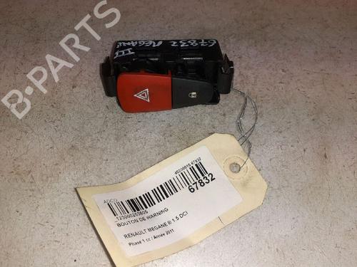 Used Warning switch RENAULT MEGANE III Hatchback (BZ0/1_, B3_) 1.5 dCi (BZ0C) (90 hp) 30424450