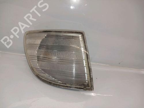 Used Right front indicator MERCEDES-BENZ VITO Van (W638) 108 CDI 2.2 (638.094) (82 hp) 30423421