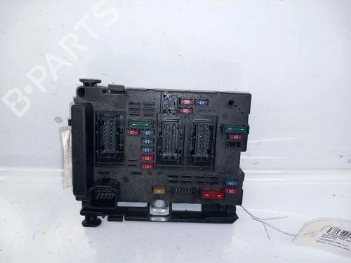 Sikringsdose PEUGEOT 206 Hatchback (2A/C) 1.4 i (75 hp) 30419682