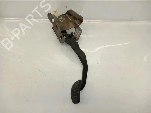Used Clutch pedal RENAULT CLIO III Grandtour (KR0/1_) 1.5 dCi (KR0F) (86 hp) 30420426