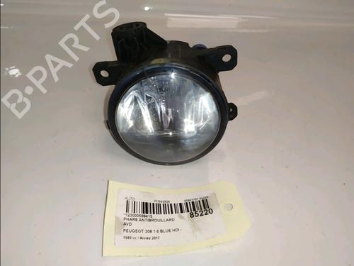 Used Right front fog light Right front fog light PEUGEOT 308 II (LB_, LP_, LW_, LH_, L3_) 1.6 BlueHDi 120 (120 hp) 34503397 34503397