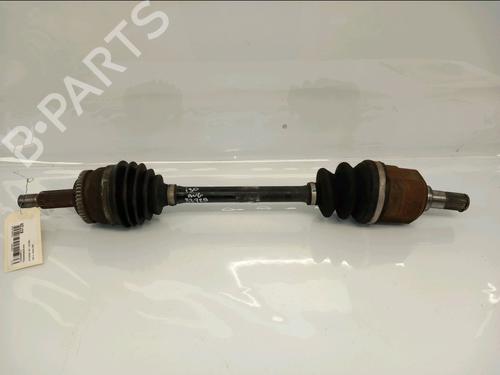Used Left front driveshaft HYUNDAI i30 Estate (FD) 1.6 CRDi (116 hp) 30427639