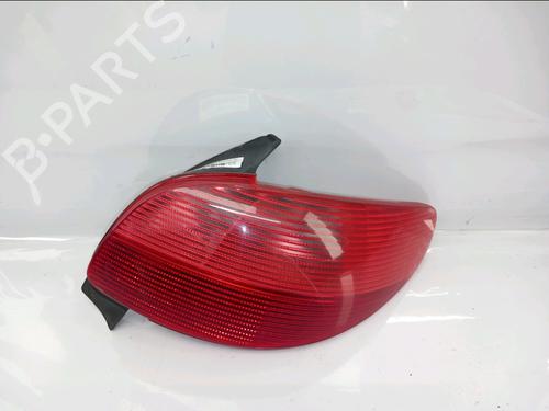 Używane Lampa tylna prawa PEUGEOT 206 Hatchback (2A/C) 1.9 D (69 hp) 30420542