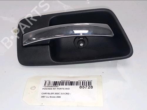 Used Front right interior door handle Front right interior door handle CHRYSLER 300C Touring (LX, LE) 3.0 CRD (218 hp) 35941221 35941221