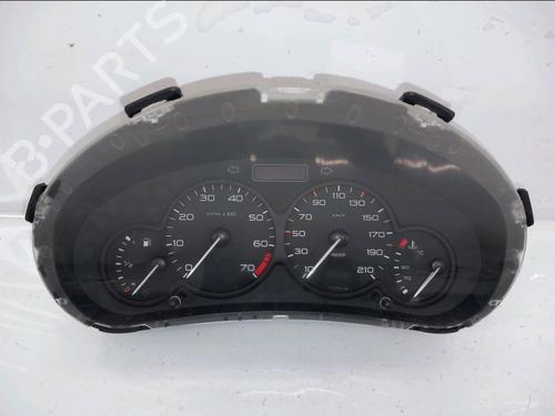 Used Instrument cluster PEUGEOT 206 Hatchback (2A/C) 1.4 i (75 hp) 31350421