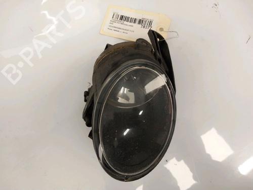 Højre foran tåkelykt VW PASSAT B6 Variant (3C5) 2.0 TDI 16V (140 hp) 30424802