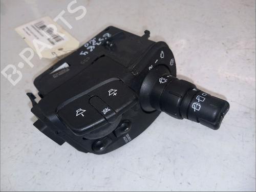 Used Steering column stalk RENAULT CLIO III (BR0/1, CR0/1) 1.5 dCi (BR17, CR17) (86 hp) 30413285