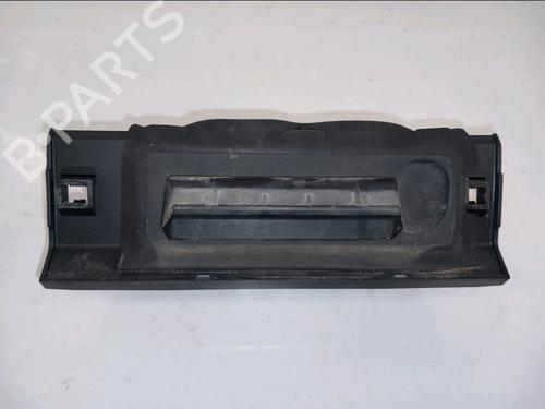 Used Tailgate handle PEUGEOT 206 Hatchback (2A/C) 1.4 i (75 hp) 30419684