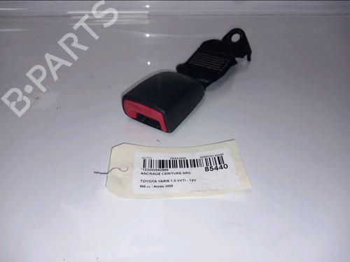 Engache cinturón Engache cinturón TOYOTA YARIS (_P9_) 1.0 VVT-i (KSP90_, KSP90R) (69 hp) 33713501 33713501