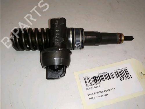 Used Injector Injector VW POLO IV (9N_, 9A_) 1.4 TDI (70 hp) 39899363 39899363