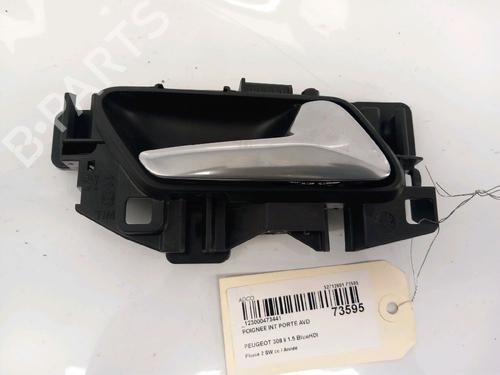 Used Front right interior door handle PEUGEOT 308 SW II (LC_, LJ_, LR_, LX_, L4_) 1.5 BlueHDi 130 (131 hp) 30431092