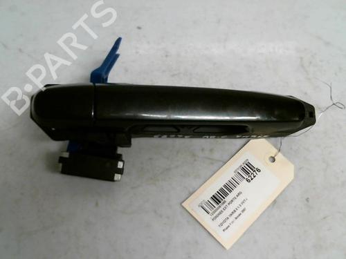 Venstre bagtil udvendigt håndtag TOYOTA YARIS (_P9_) 1.3 VVT-i (SCP90_, SCP90R) (87 hp) 30424052